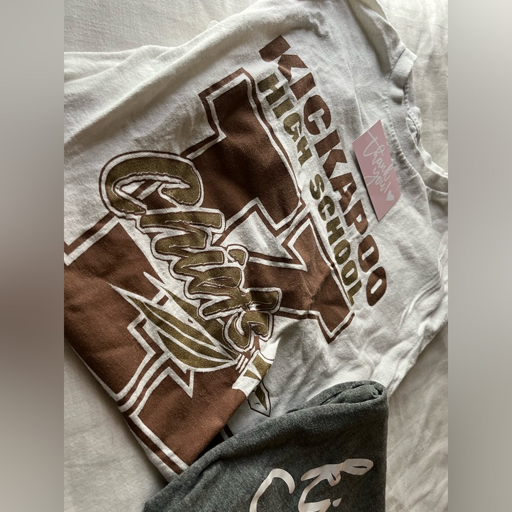 Kickapoo size medium Tees
